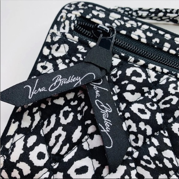 New! Vera Bradley Quilted Front Zip Wristlet Wallet in Camocat Leopard Pattern - Picture 3 of 6